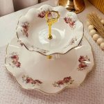 مضيفة طبقتين