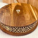 مضيفة خشب مدورة ثقيل اطار معدن قطر 28 سم