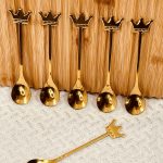 طقم معالق قرفة ذهبي (تاج)