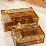 طقم مضايف  كرستال عسلي مع غطا ممسك فراشة( يمكن بيع قطع فردية)