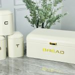 طقم صندوق خبز + سكاكر 4 قطع