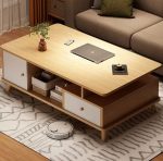 طاولة وسط خشبي وأبيض